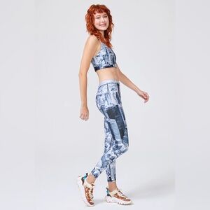 Terez Set White and Black Artistic pattern leggings and sports bra